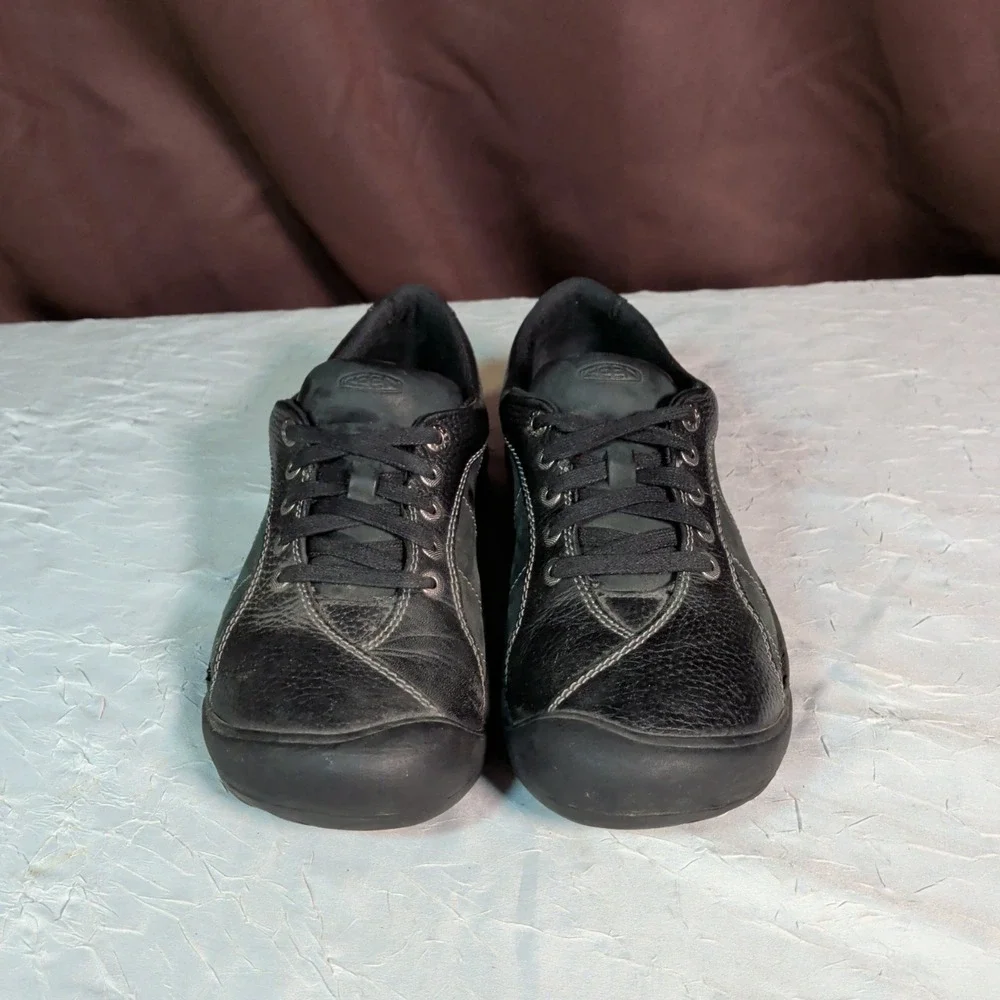 KEEN Presidio Shoes Womens Size 9 Hiking Sneakers Black Leather Gorpcore Chunky